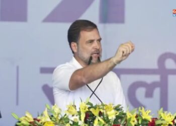 Rahul Gandhi की चेतावनी, संविधान बदलने की कोशिश हुई तो देश में आग लगेगा